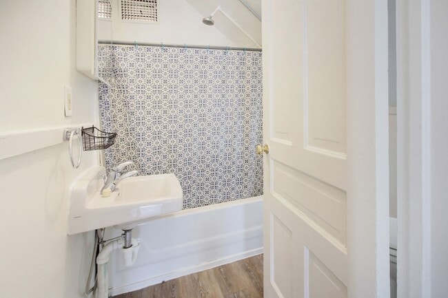 Photo - 252 W 10th St Unit 252 1/2