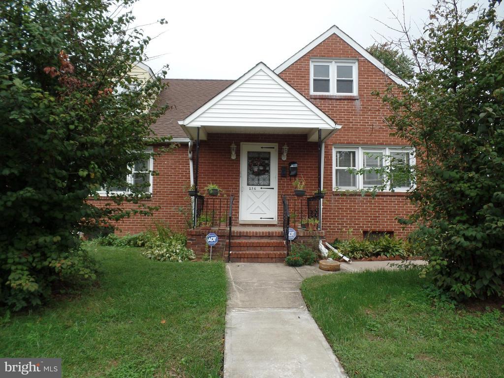 Photo - 236 New Hillcrest Ave