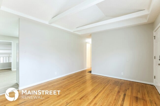 Photo - 18003 E 12th St N