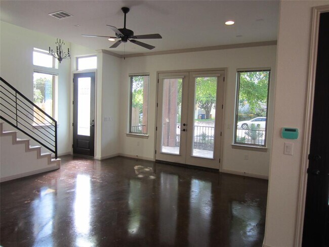 Photo - 5305 Duval St