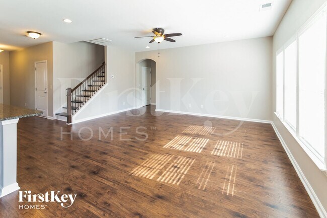 Photo - 423 Mountain Laurel Cir