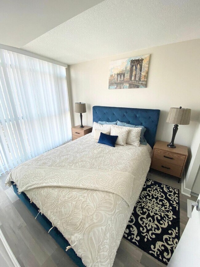 Photo - 530 Front St W Unit ID1345830P