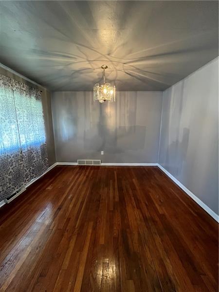 Photo - 741 Griffith St