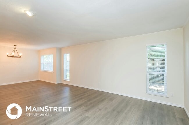 Photo - 15525 Earlport Cir