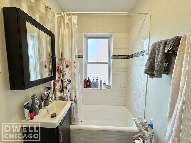 Photo - 2123 N Dayton St Unit 306
