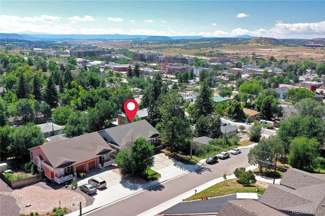 Photo - 3 bed / 2.5 bath duplex in Castle Rock!! -18 month lease preferred