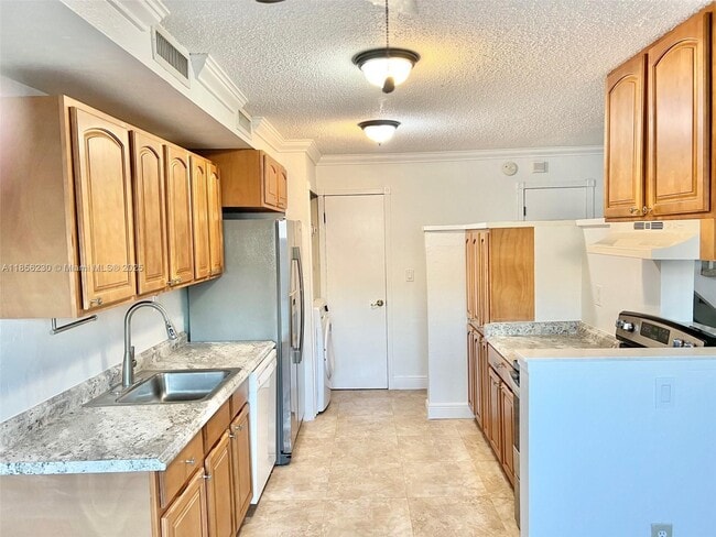 Photo - 15840 SW 90th Ct Unit c