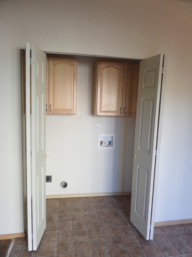 Photo - 3 Bedroom 2.5 Bath Home in Great Blueberry Ridge Neighborhood with Garage