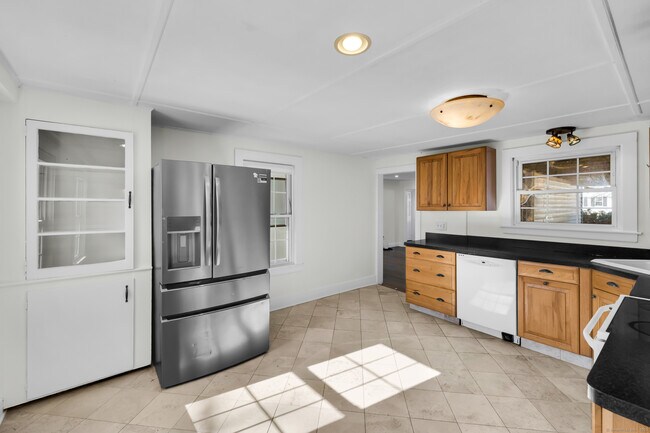 Photo - 945 Glastonbury Turnpike