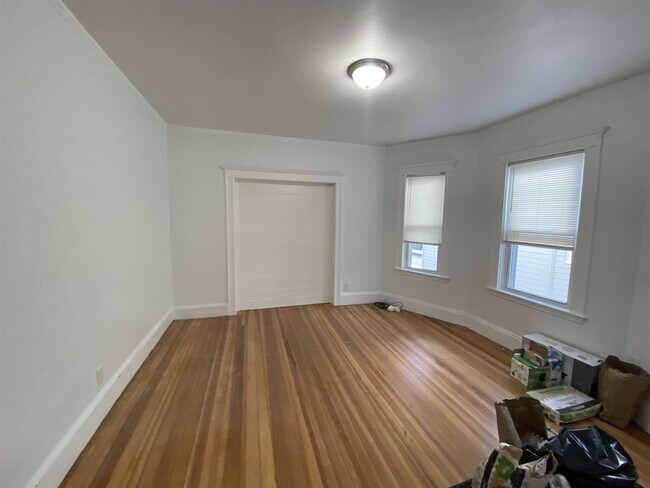 Photo - 44 Temple St Unit 3