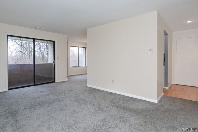 Photo - 45 Beehunter Ct