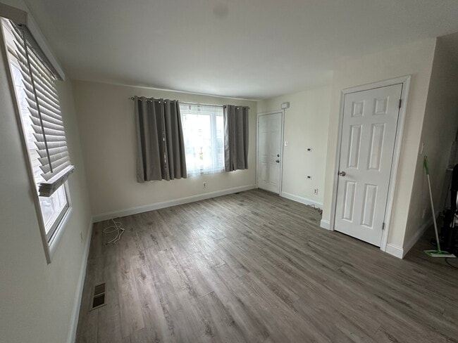 Photo - 1031 Lawnton Ter Unit 1031 Lawnton Terrace AptA