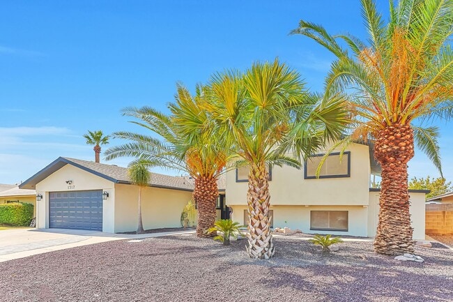 Photo - Massive Remodeled Tri-Level Near ASU with Diving Pool