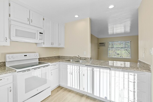 Photo - 1356 Monte Vista Ave Unit 4