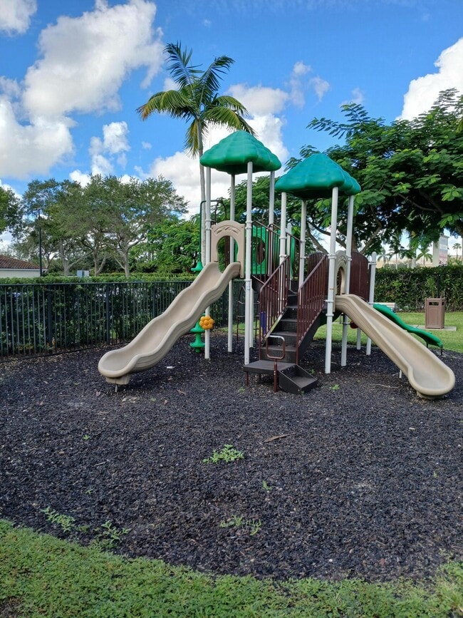Photo - 9857 Baywinds Blvd Unit 9212
