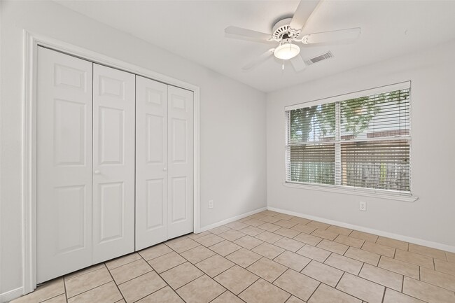 Photo - 2002 Foundary Dr