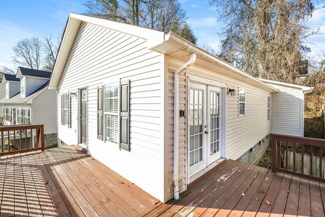 Photo - 2346 Floyd St