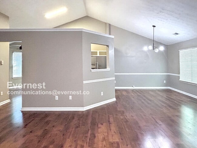 Photo - 1535 Heatherton Rd