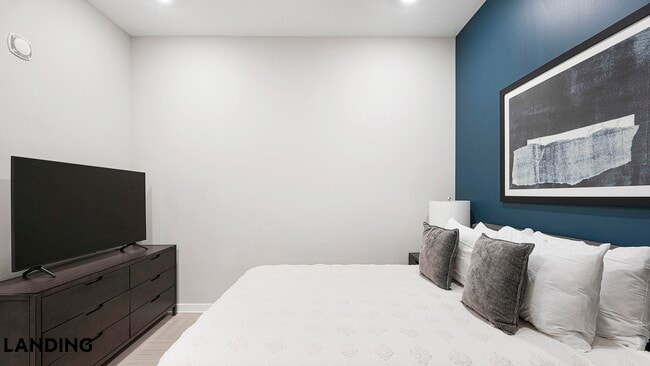 Photo - 600 19th St N Unidad 203