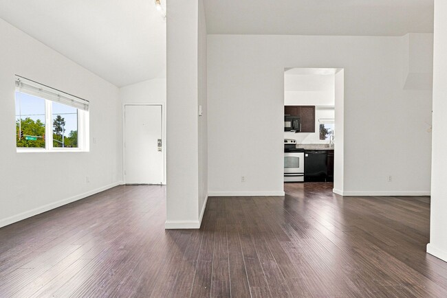 Photo - 2100 S Logan St Unit Apt. A