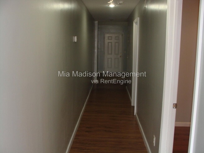 Photo - 319 W 31st St