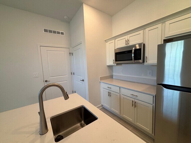 Photo - 5996 Shavasana Rd