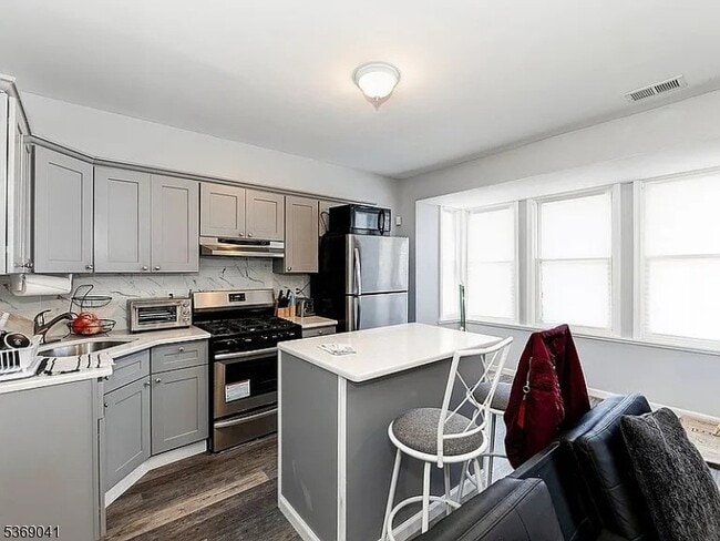 Photo - 511 S Main St