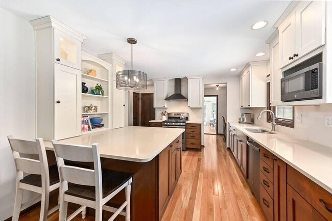 Photo - 3545 N Brookfield Rd