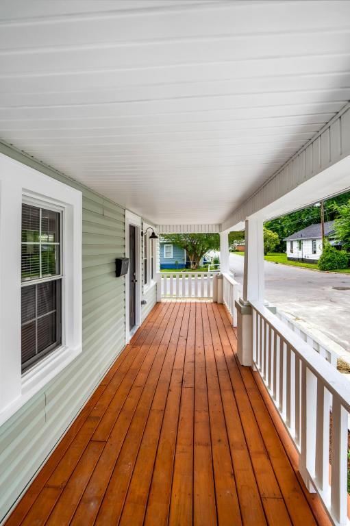 Photo - 707 Douglas Ave