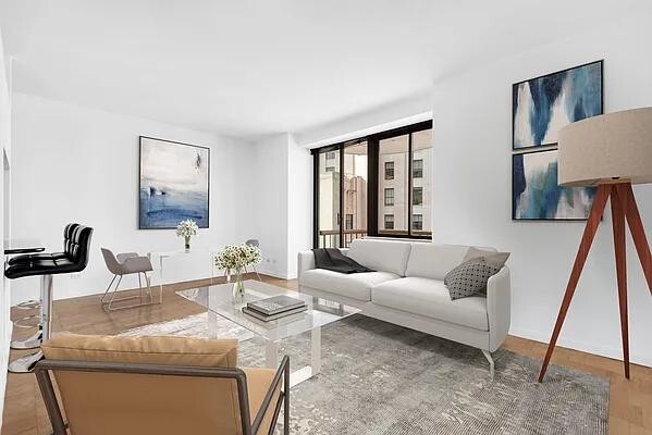 Building Photo - 45 E 25th St Rental