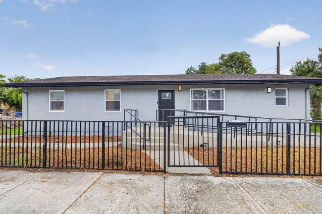 Photo - 800 NW 6th Ave