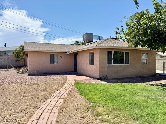 Building Photo - 632 National St Rental