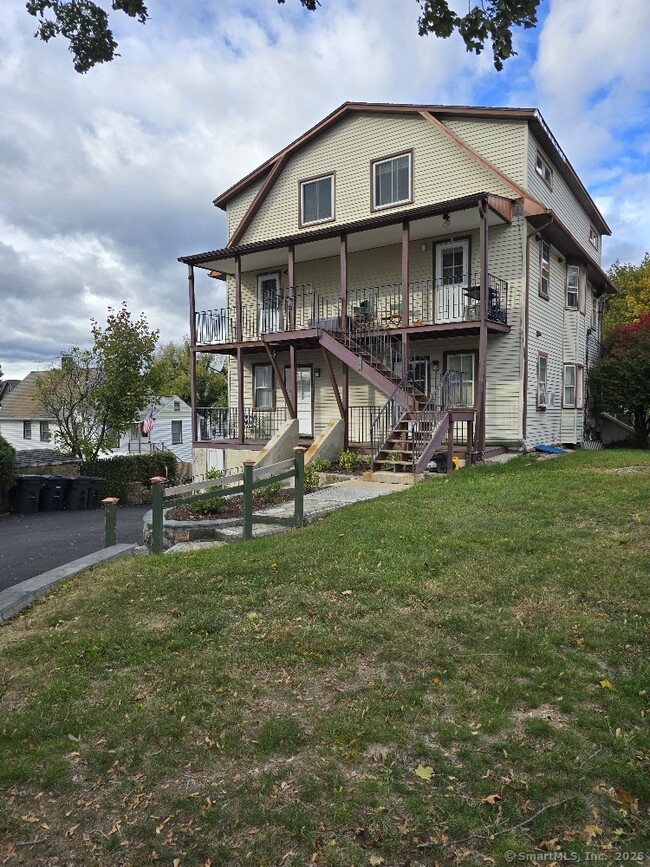 Photo - 144 Pine St Unidad APT D