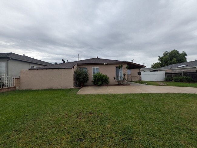 1412 Leafdale Ave
