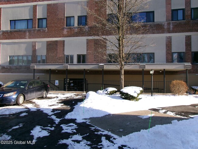 Photo - 222 S Ten Broeck St Unit Apt 11