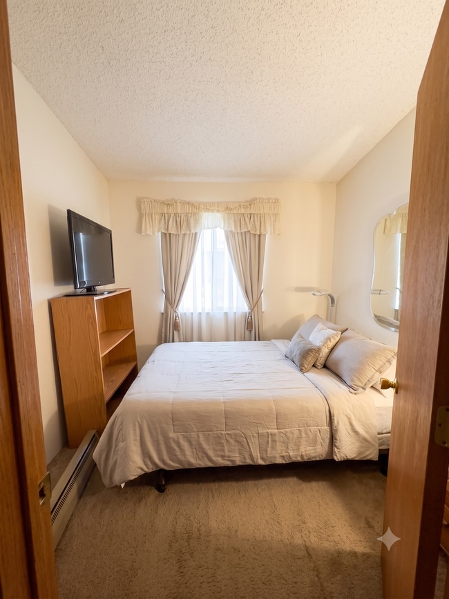 Photo - 686-800 Bamboo Way - Susanville