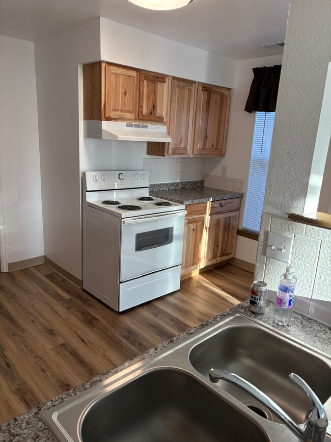 Photo - 301 W Abriendo Ave Unidad 2