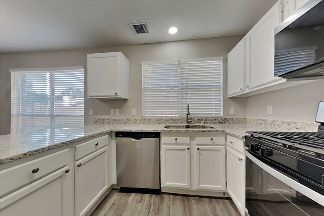 Photo - 19123 Oakway Dr