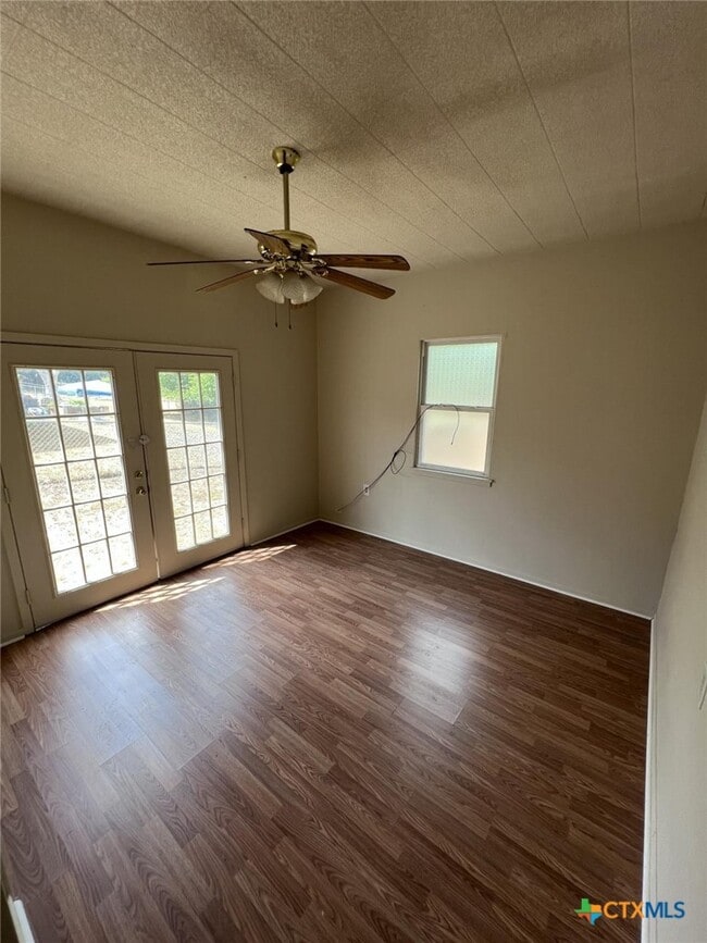 Photo - 2104 Terrace Dr