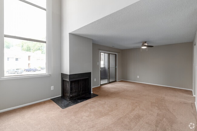 2 BR, 2 BA - 1275SF - Living Room