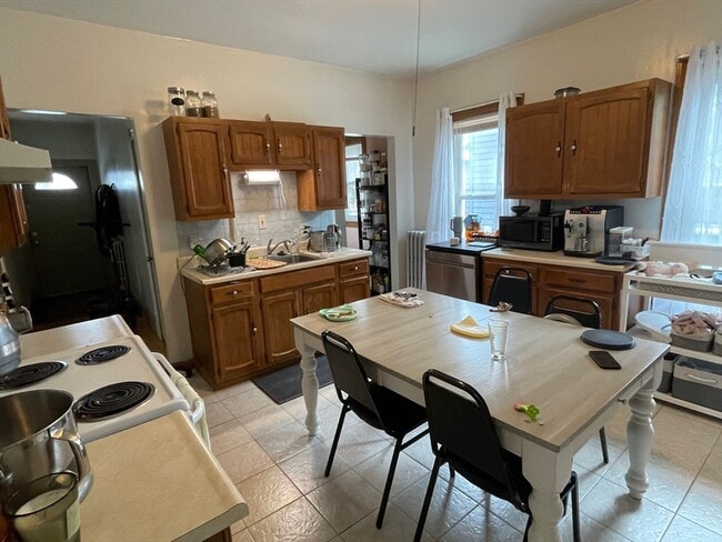 Photo - 35 Almont St Unit #1