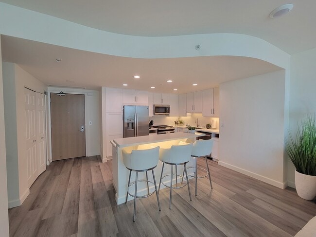 Photo - 555 Front St Unidad 903