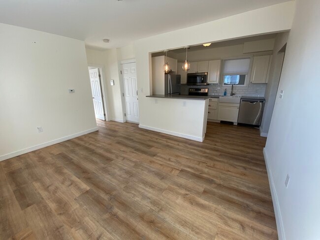 Photo - 300 Marginal St Apartments Unit 3