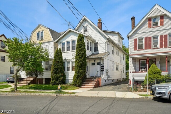 Building Photo - 133 Franklin Ave