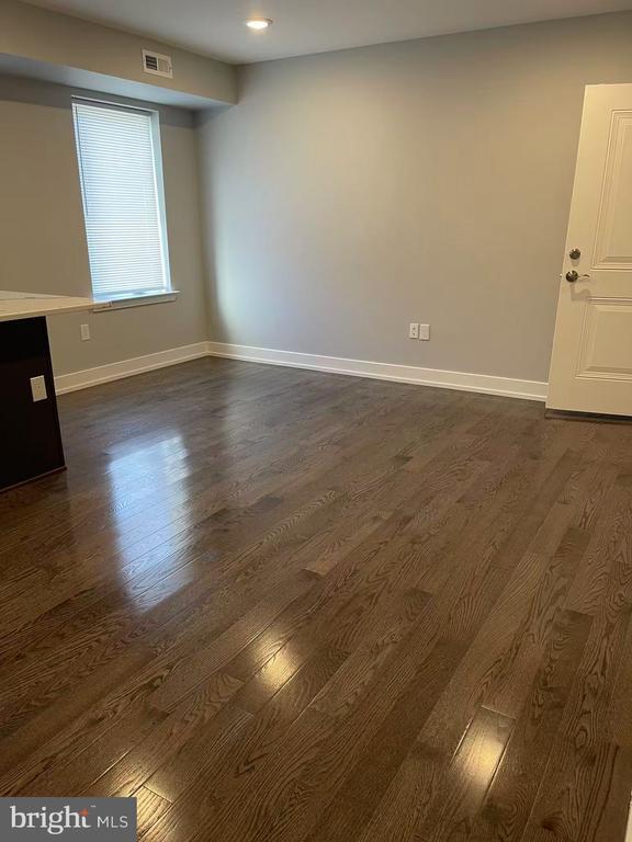 Photo - 1505 Parrish St Unit B