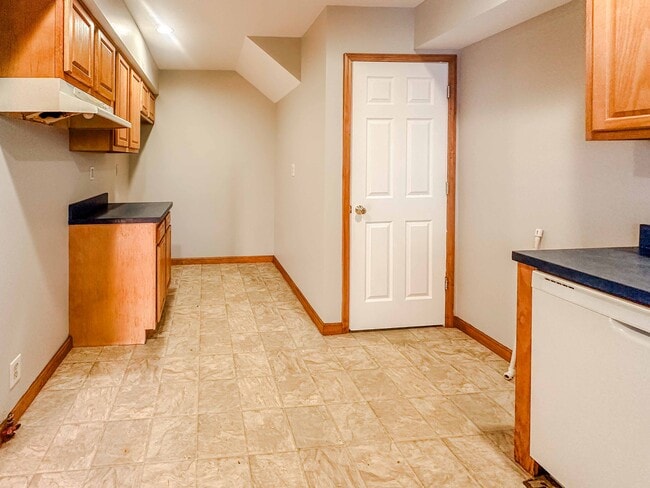 Photo - 4044 Asbury Dr