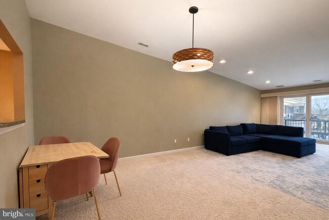 Photo - 20575 Snowshoe Square Unidad 301