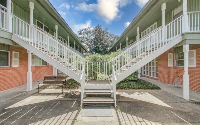 Building Photo - 5542 Holly St Unit 209 Rental