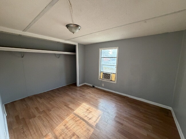 Photo - Cozy 2 Bedroom Mobile Home - Northside Community Unidad 08