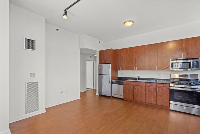 Photo - 235 W Van Buren St Unidad 3315